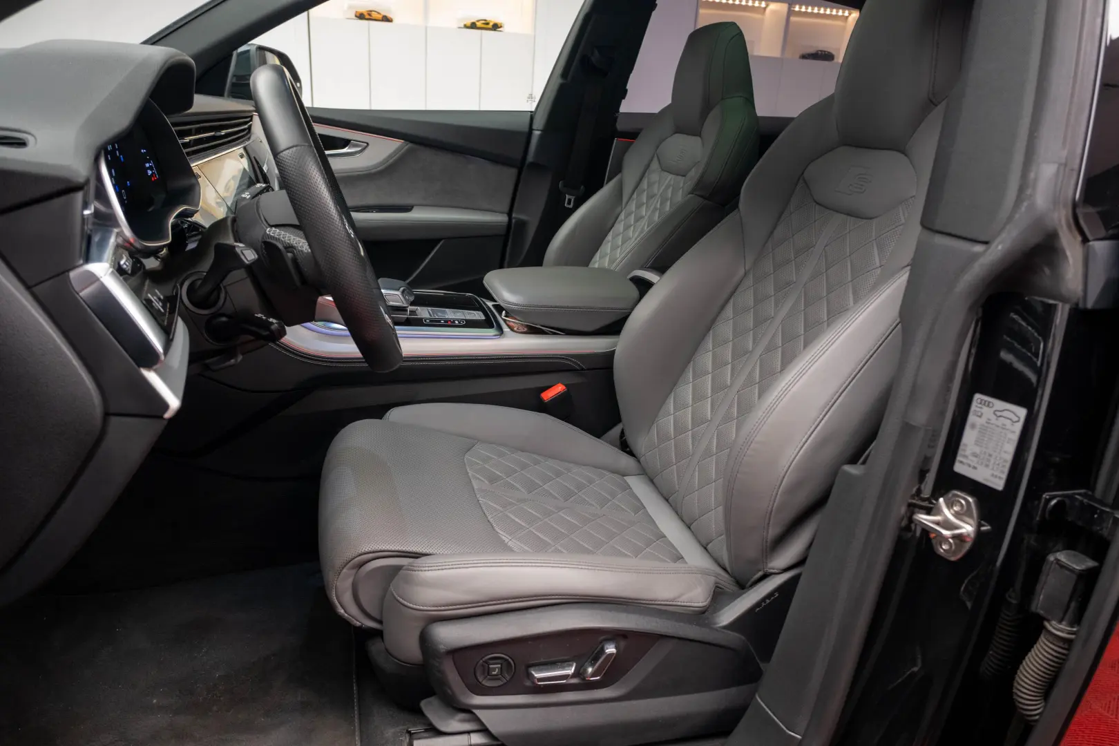 AUDI Q8 55TFSI MHEV