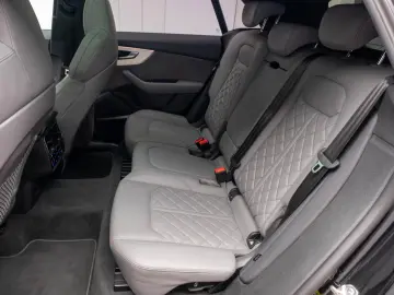 AUDI Q8 55TFSI MHEV