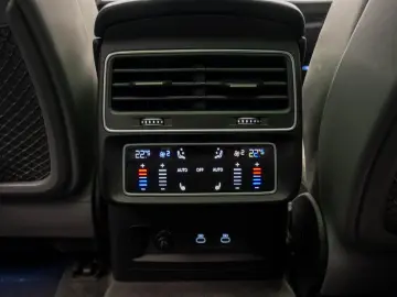 AUDI Q8 55TFSI MHEV