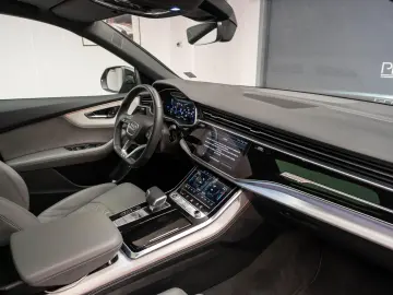 AUDI Q8 55TFSI MHEV