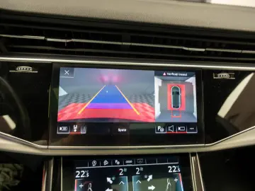 AUDI Q8 55TFSI MHEV