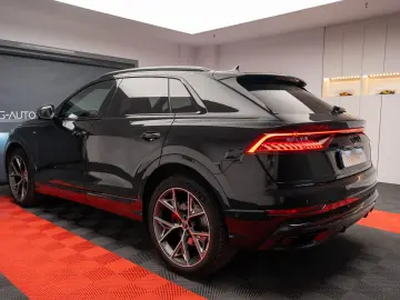 AUDI Q8 55TFSI MHEV