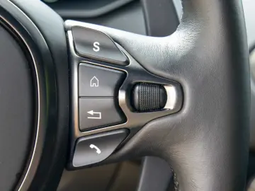 V8 Vantage