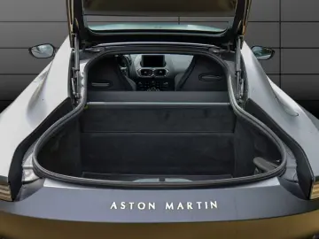 V8 Vantage