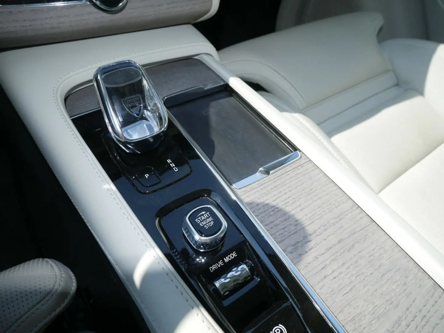 XC90 D5 Inscription AWD ACC HUD LED PANO 360°