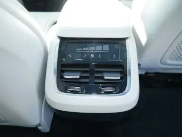 XC90 D5 Inscription AWD ACC HUD LED PANO 360°