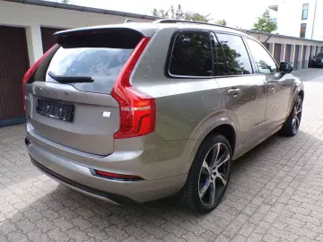 XC90 T8