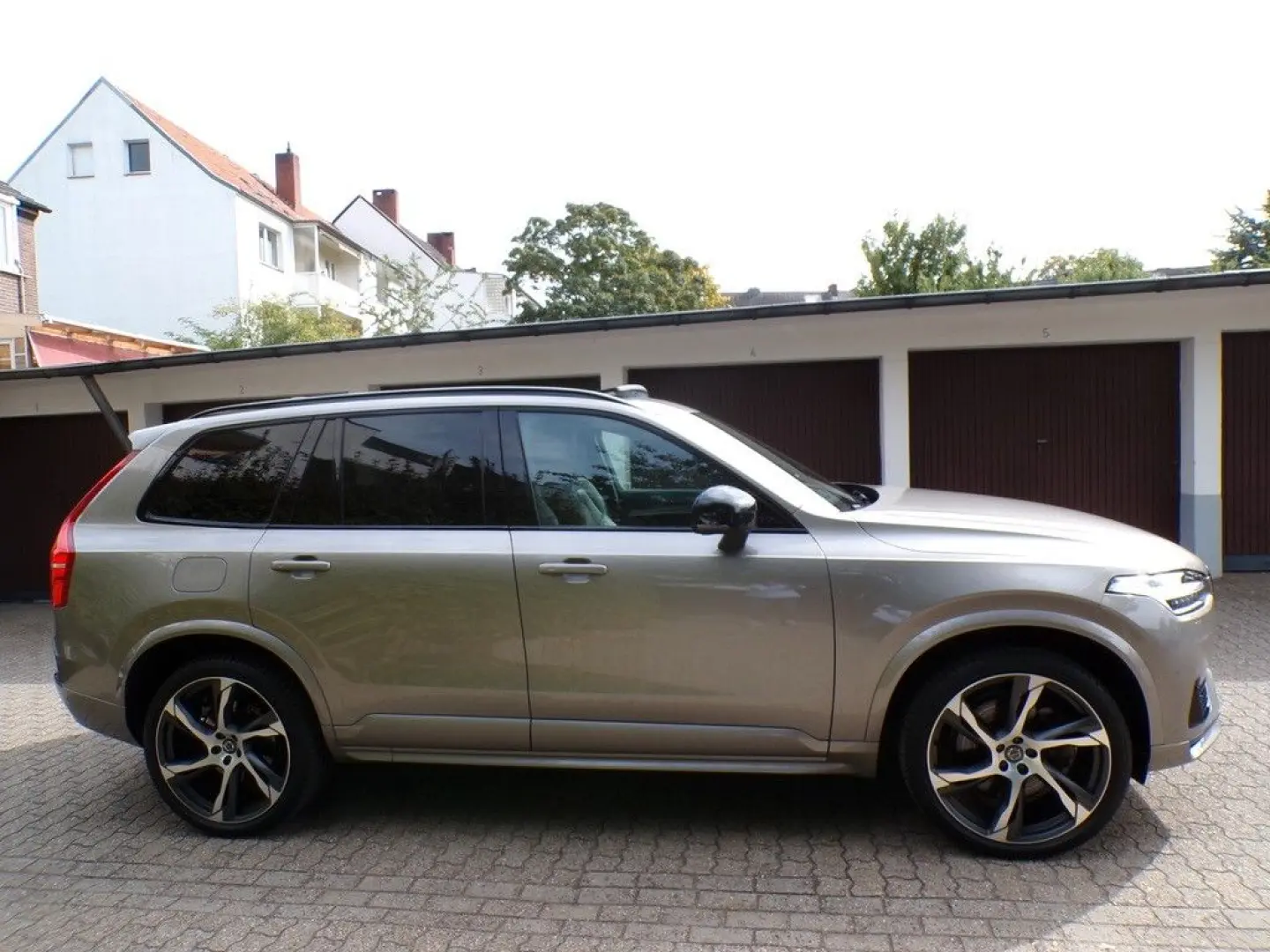 XC90 T8