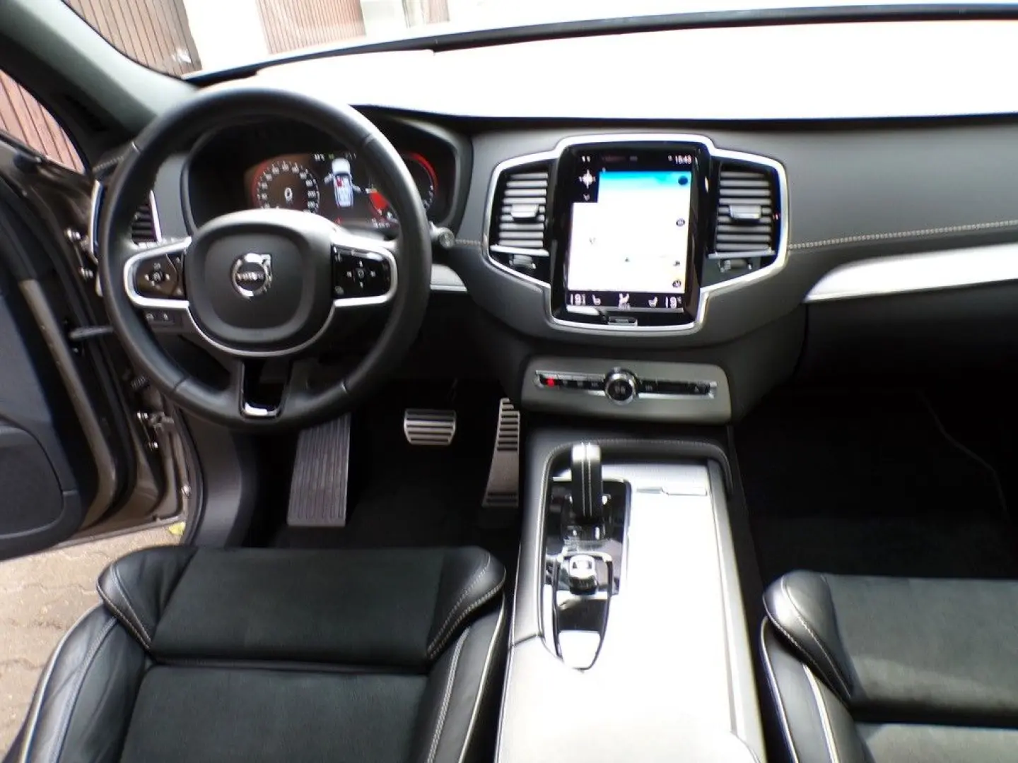 XC90 T8
