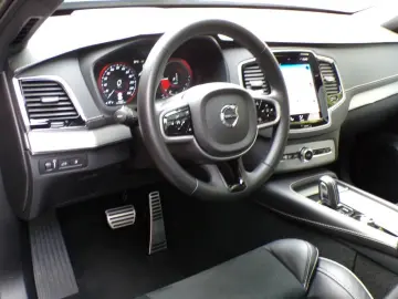 XC90 T8