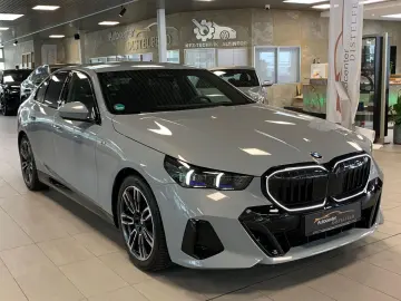 520 d M Sport Pro Iconic Glow H&K HUD 360  Profe