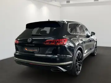 Touareg Elegance 4M TSI eHybrid PANO AHK RFK IQ.