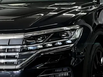 Touareg Elegance 4M TSI eHybrid PANO AHK RFK IQ.