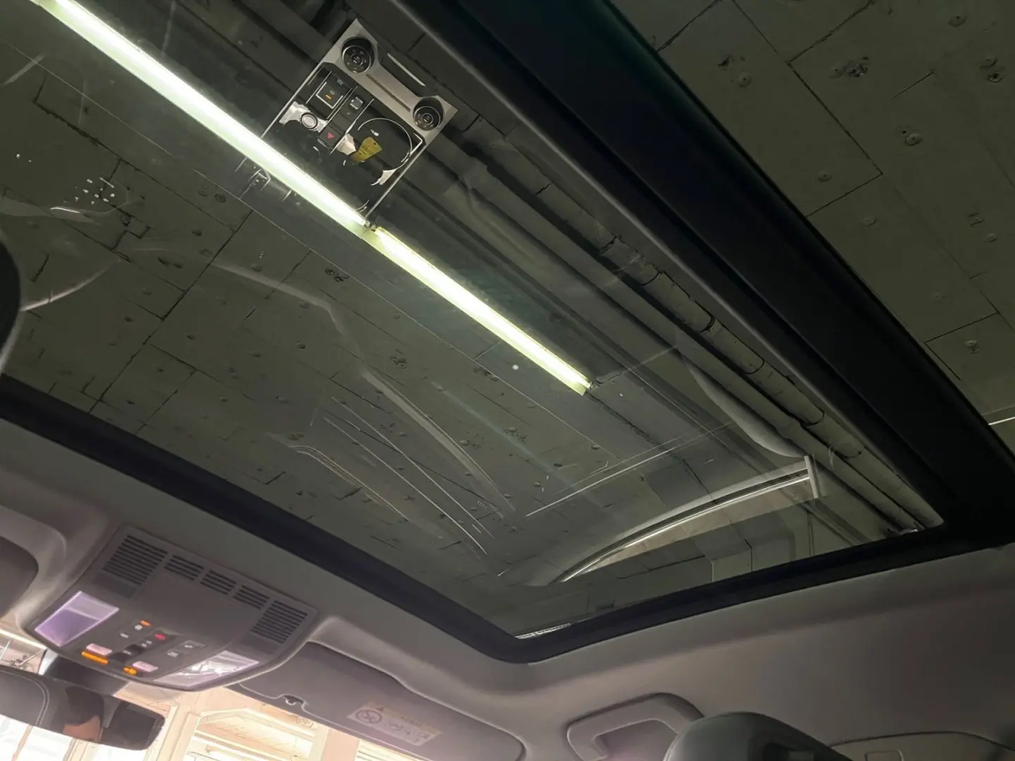 Touareg Elegance 4M TSI eHybrid PANO AHK RFK IQ.