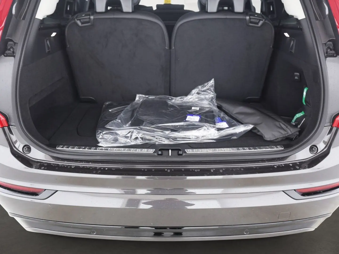 XC90 Ultra Dark Plug-In Hybrid AWD T8 Twin Engin