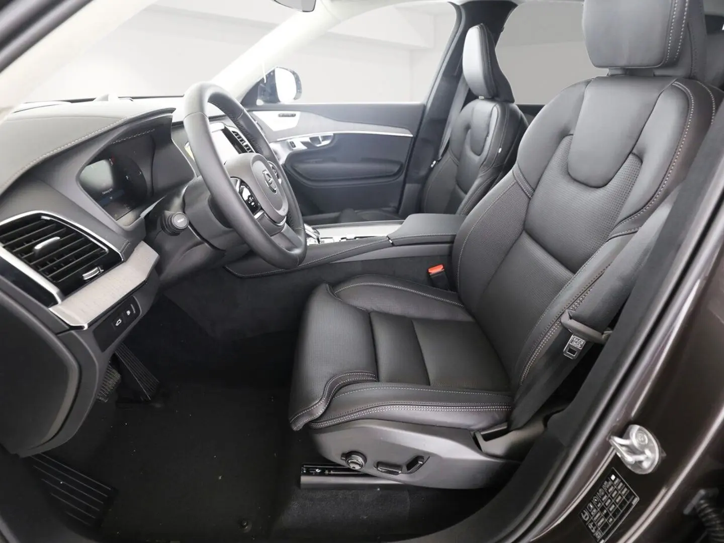 XC90 Ultra Dark Plug-In Hybrid AWD T8 Twin Engin