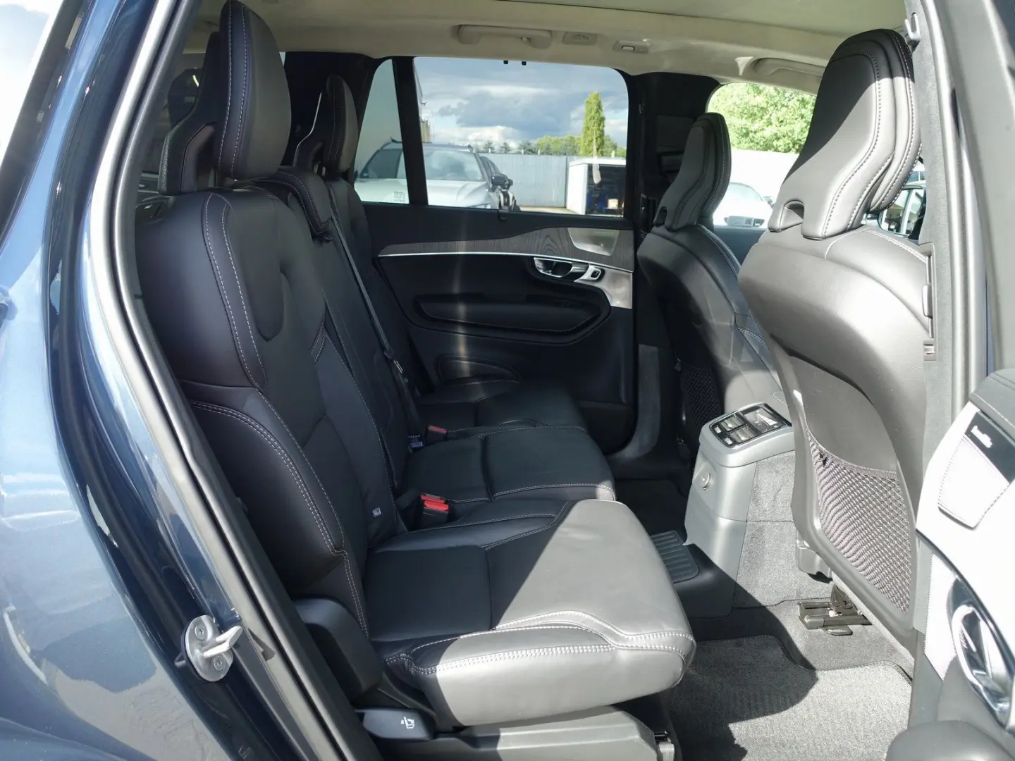 XC90 Ultra Dark T8 AWD Plug-in Hybrid PANO/B&W