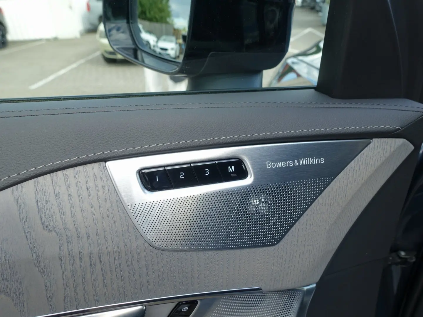 XC90 Ultra Dark T8 AWD Plug-in Hybrid PANO/B&W