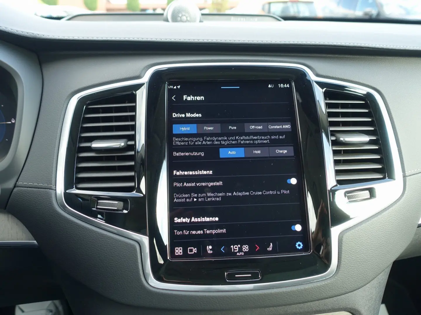 XC90 Ultra Dark T8 AWD Plug-in Hybrid PANO/B&W