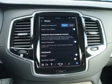 XC90 Ultra Dark T8 AWD Plug-in Hybrid PANO/B&W