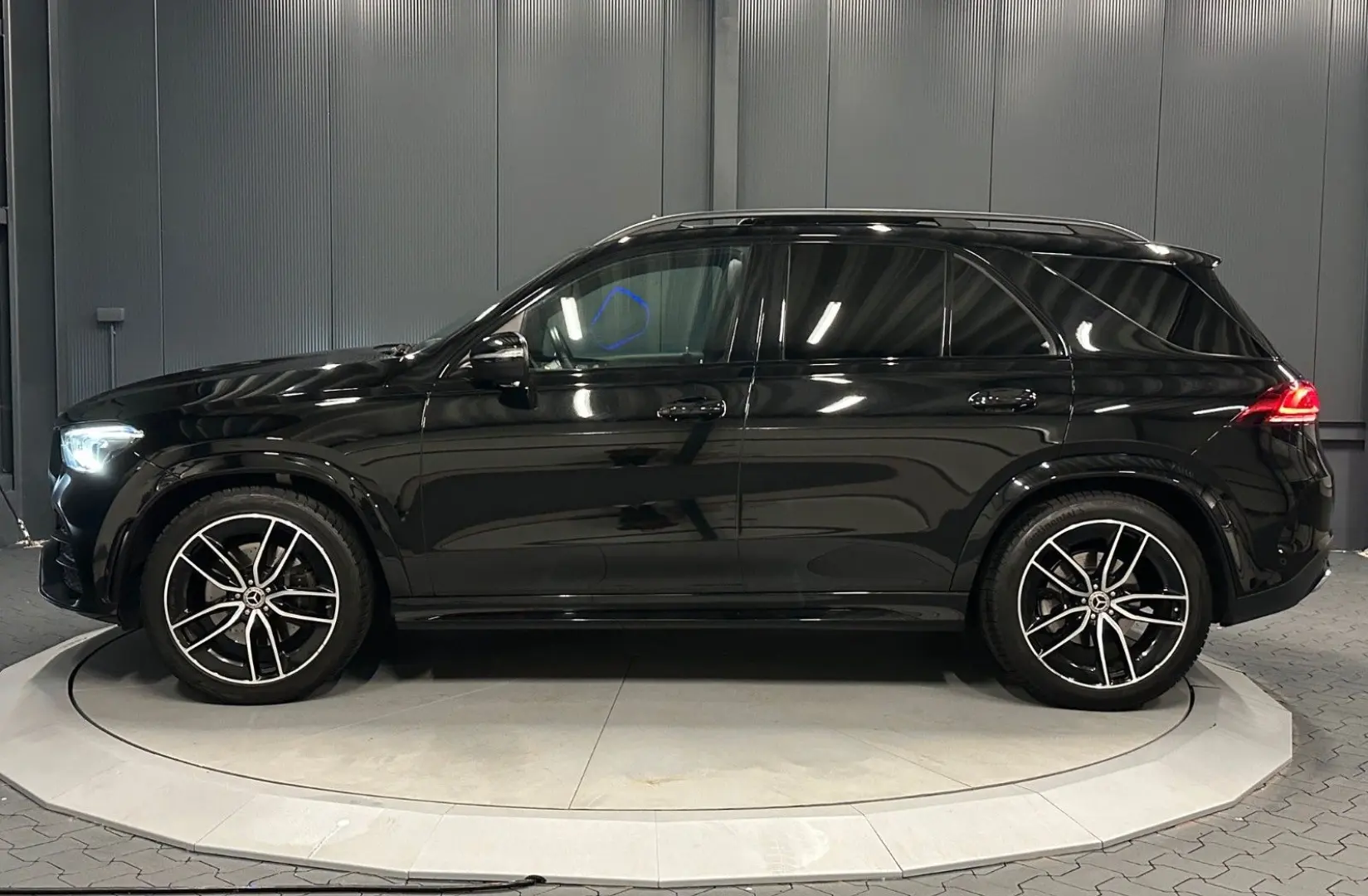 GLE 400 d 4Matic*AMG*22Zoll*Night*PANORAMA*HIFI*