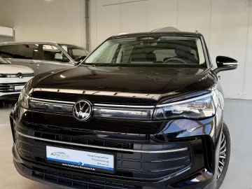 Tiguan Life Design Autom.. *LED *ACC *Navi *AHK