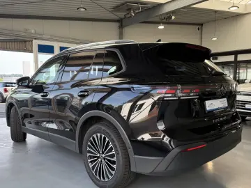 Tiguan Life Design Autom.. *LED *ACC *Navi *AHK