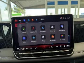 Tiguan Life Design Autom.. *LED *ACC *Navi *AHK