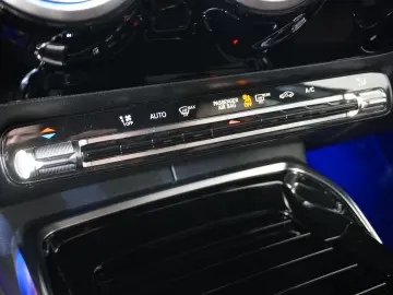 A 45 AMG 4MATIC 8G-DCT NAVI/LED/KAMERA/BURM./DAB