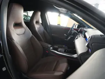 A 45 AMG 4MATIC 8G-DCT NAVI/LED/KAMERA/BURM./DAB