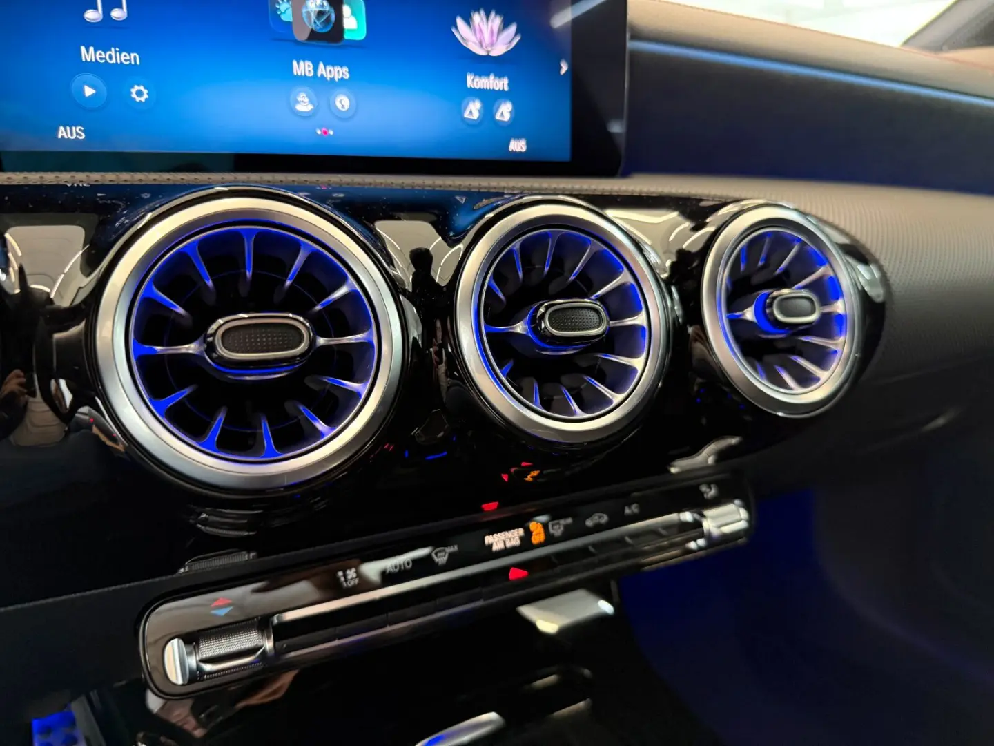 CLA 200 AMG +LED+NAVI+DAB+DISTRONIC+Totwinkel+