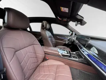 750e xDrive M Sport|SkyLounge|Ventilation