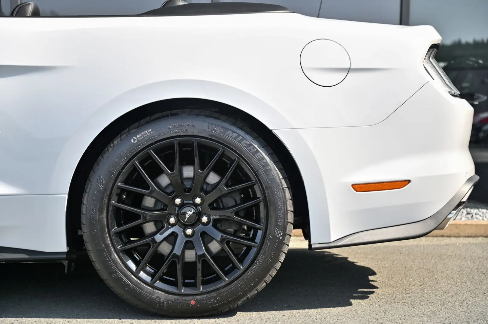 Mustang Cabrio 5.0 Ti-VCT V8 GT *Carbon-Styling*