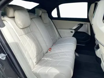 750e xDrive M Sport Pro Autobahnass,Kristall,21