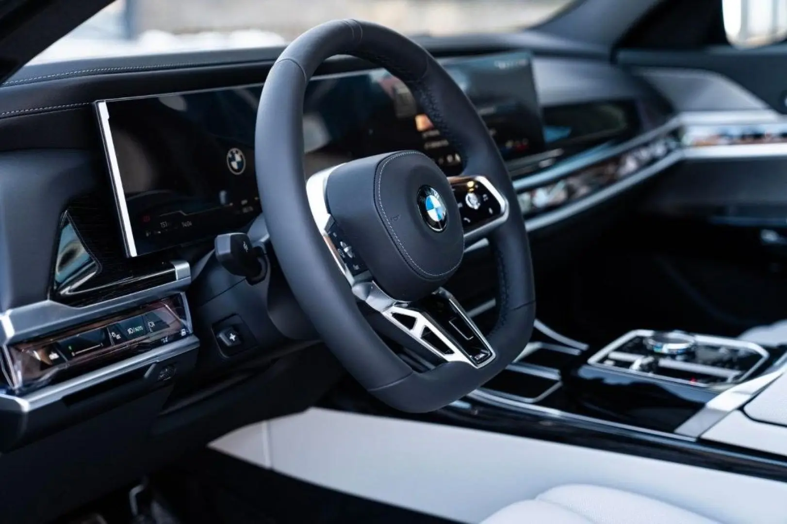 740d xDrive Limo/Massage/Clarity/Assistant/FULL