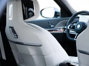 740d xDrive Limo/Massage/Clarity/Assistant/FULL