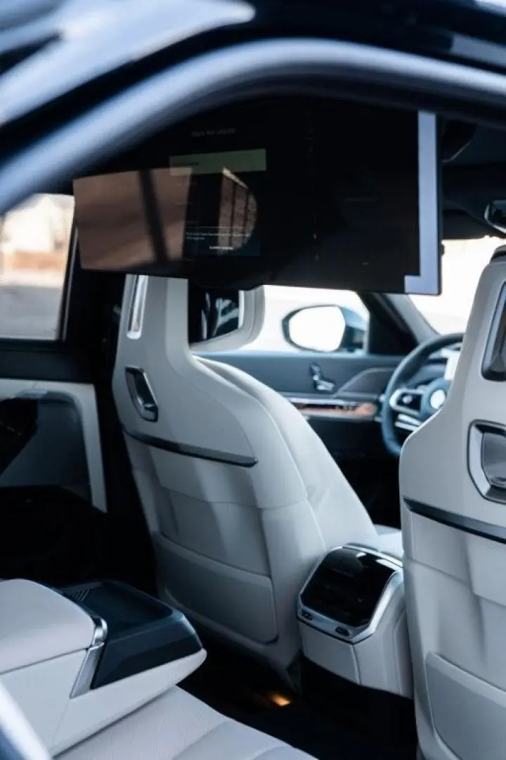 740d xDrive Limo/Massage/Clarity/Assistant/FULL