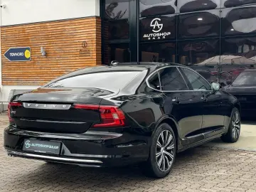 S90 Lim. Core Recharge Plug-In Hybrid AWD