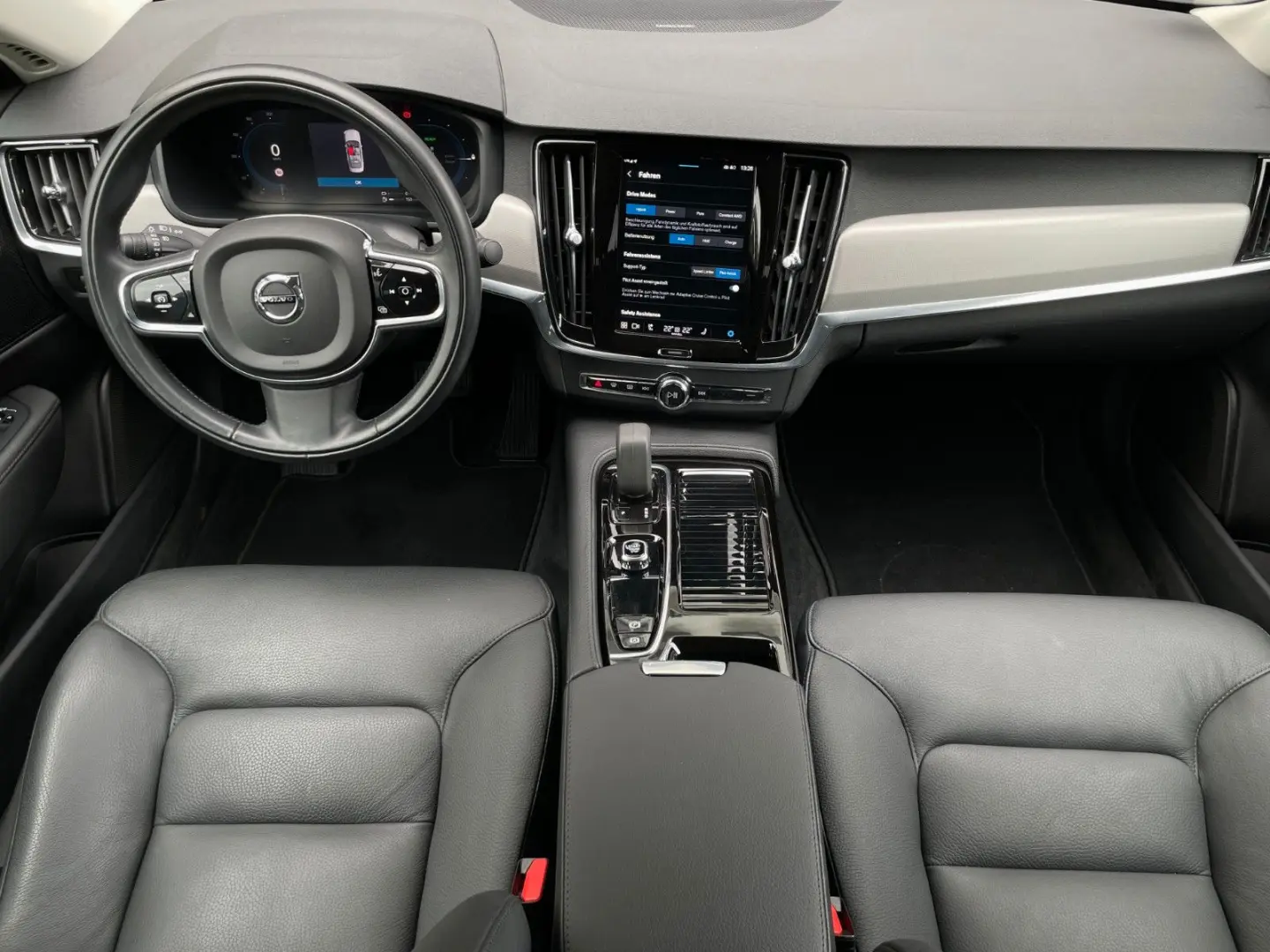 S90 Lim. Core Recharge Plug-In Hybrid AWD