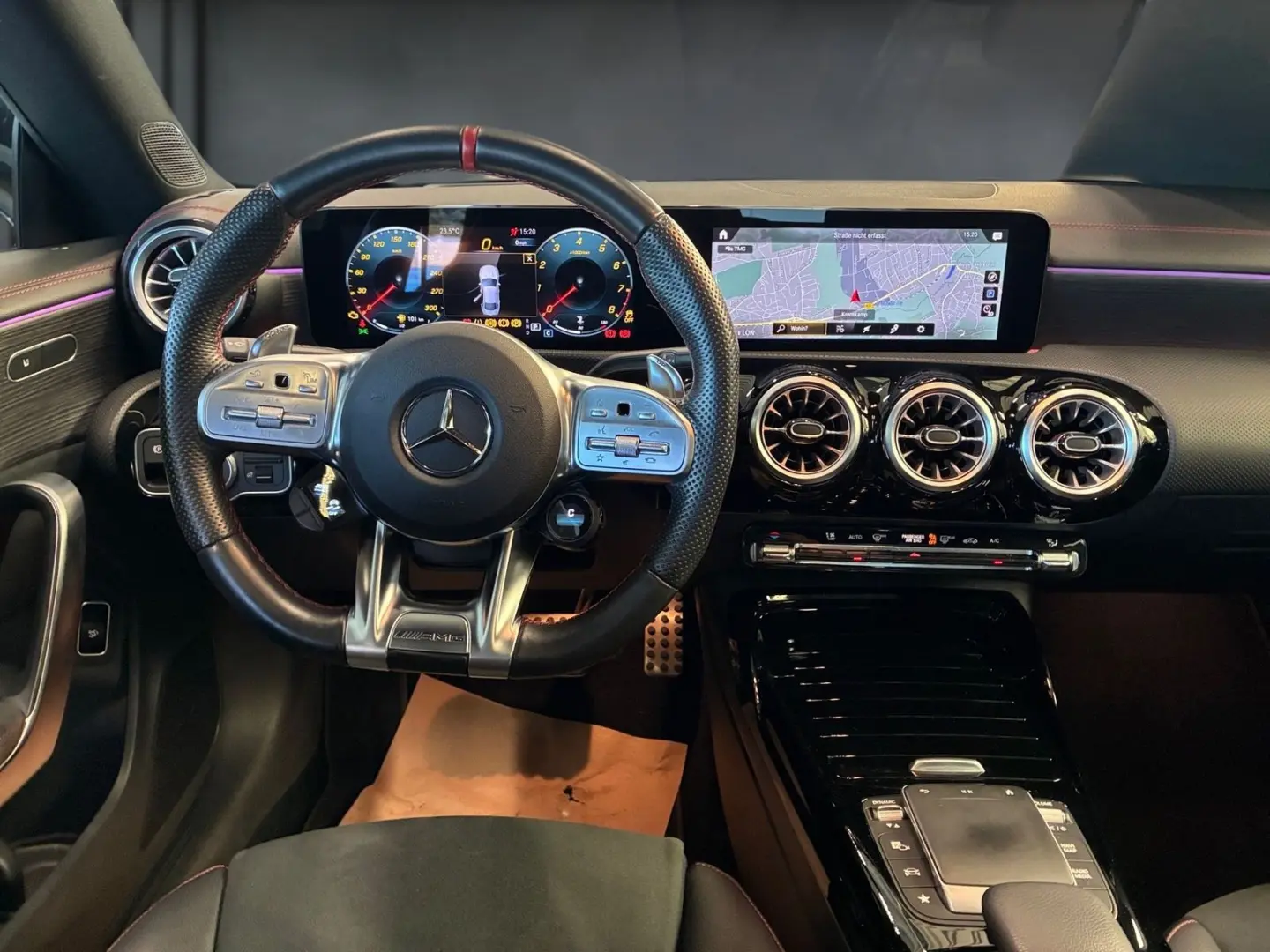 AMG CLA 45 S 4M+ Night+Kamera+Pano+Distronic+SHZ
