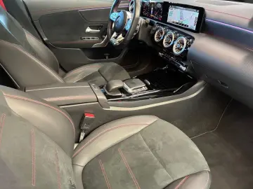 AMG CLA 45 S 4M+ Night+Kamera+Pano+Distronic+SHZ