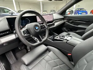 520 d M Sport Touring | AHK | 360° | H/K | Stdhz