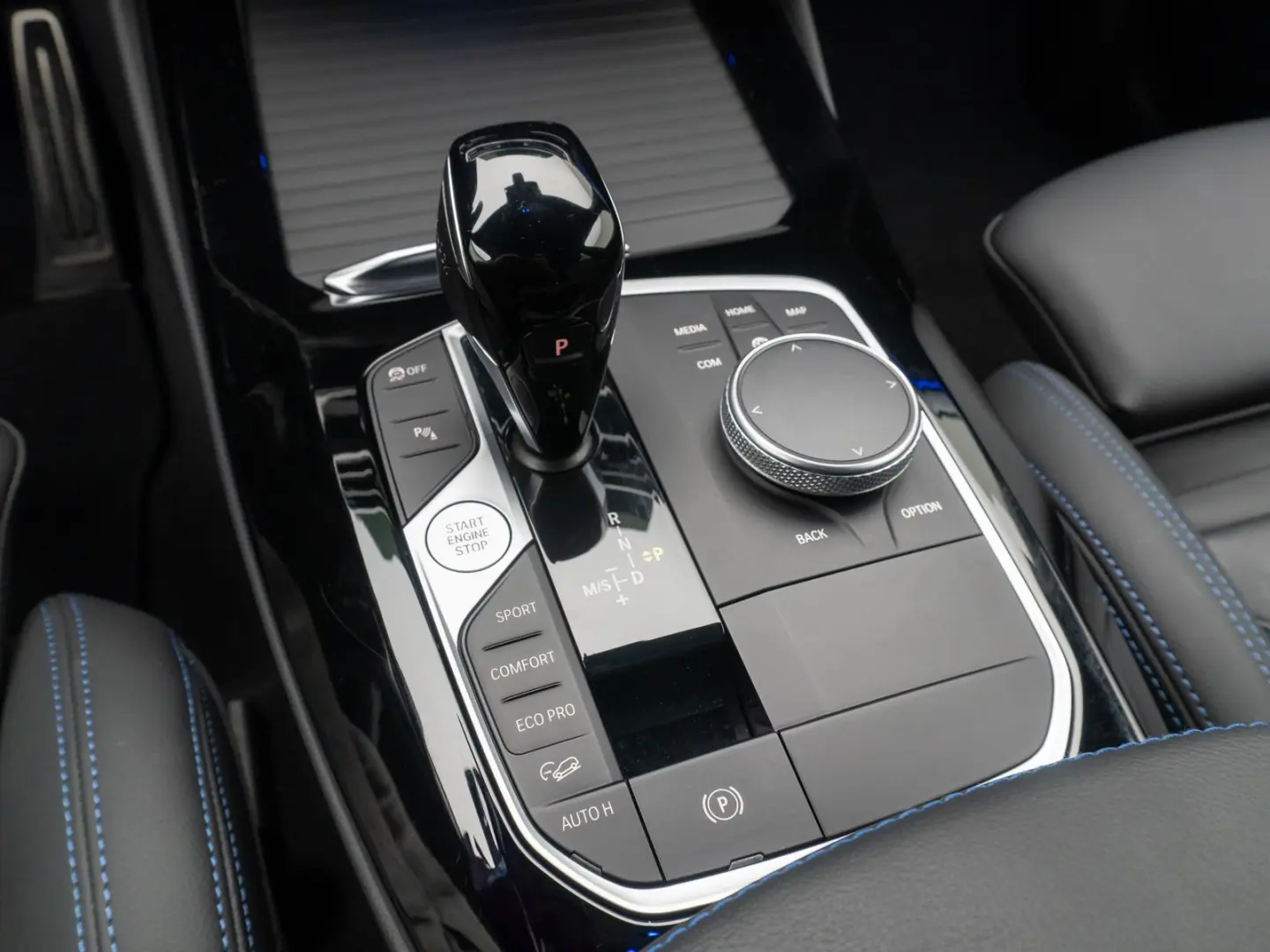X3 M40i Kamera Laser HUD DAB HiFi Komfort 21Zoll