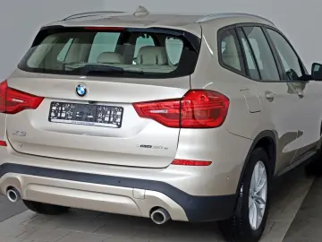 X3 xDrive 30e Advantage,Leder,Navi,LED,Kamera,SH