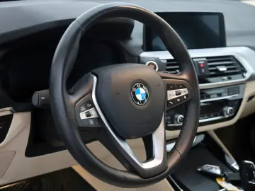 X3 xDrive 30e Advantage,Leder,Navi,LED,Kamera,SH