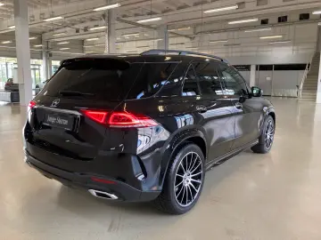 GLE 300 d 4M AMG Pano Distr KeyGo RüCam Multibea