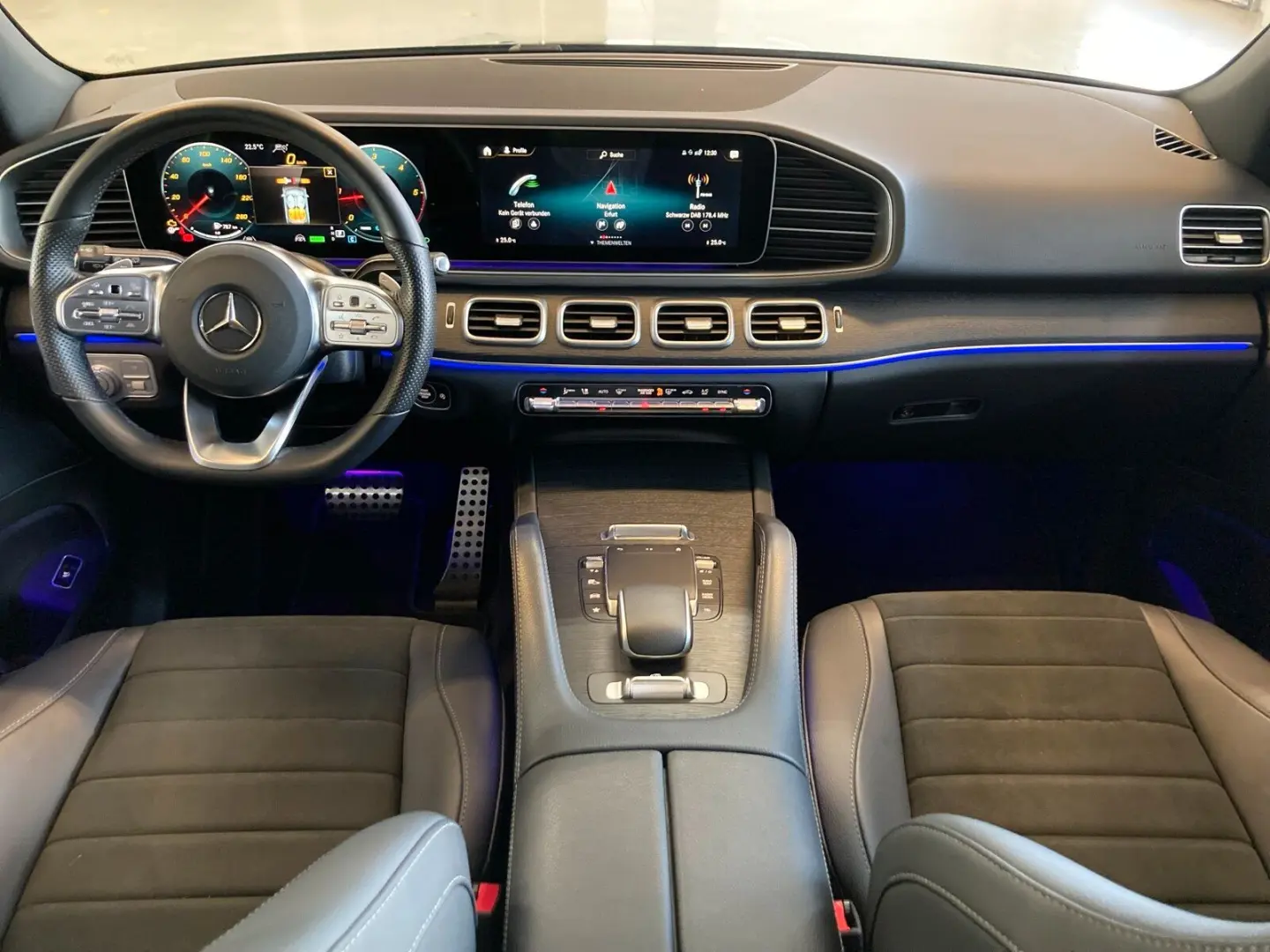 GLE 300 d 4M AMG Pano Distr KeyGo RüCam Multibea