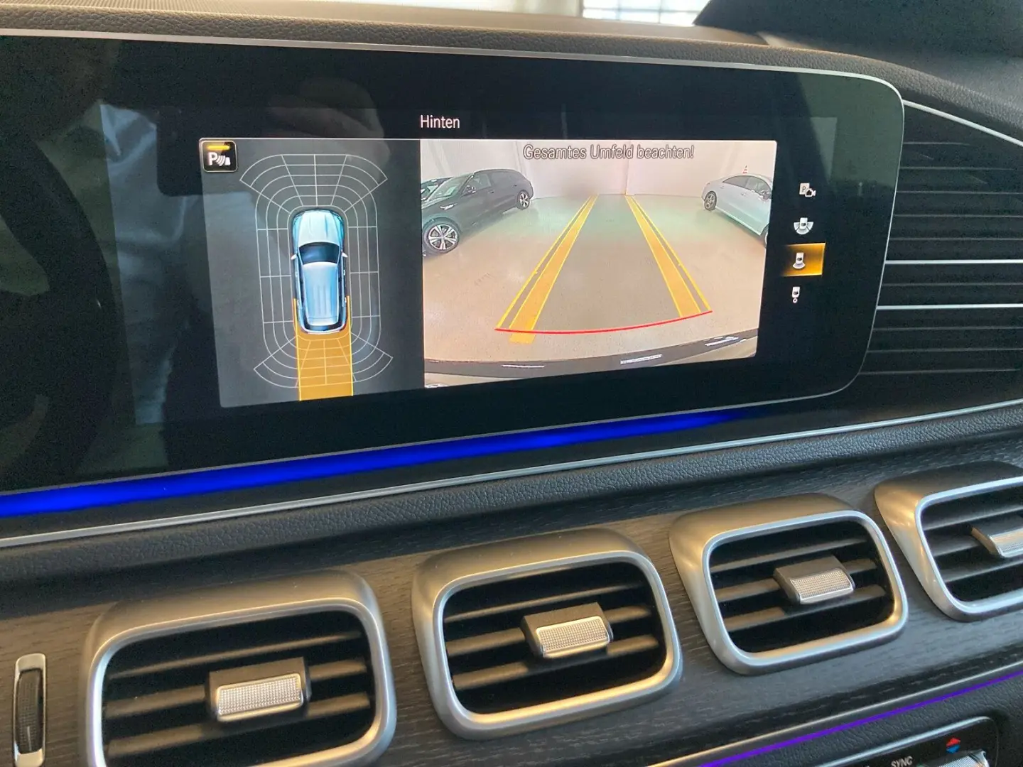 GLE 300 d 4M AMG Pano Distr KeyGo RüCam Multibea