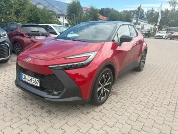 C-HR 2.0-l-VVT-i Hybrid Team Deutschland