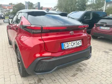 C-HR 2.0-l-VVT-i Hybrid Team Deutschland